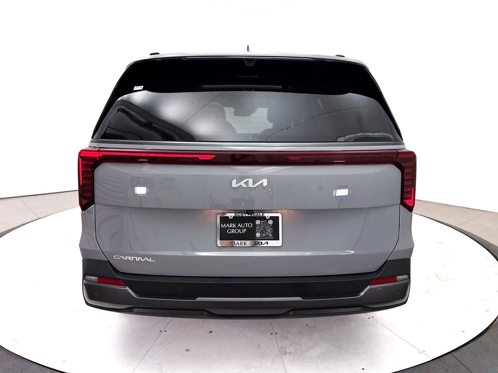Certified 2025 Kia Carnival SX Prestige FWD image 21