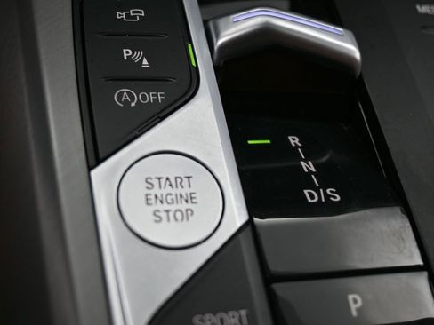 Used 2026 BMW M240i xDrive Coupe image 27