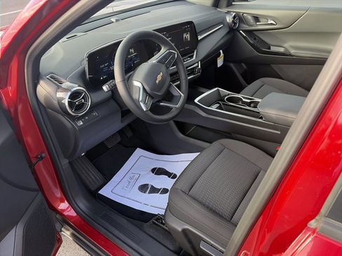 Used 2025 Chevrolet Equinox LT image 15