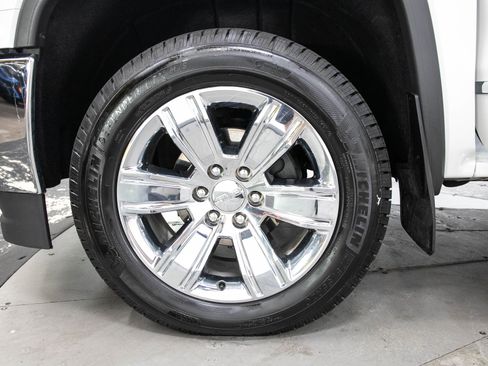 Used 2018 GMC Sierra 1500 SLT AWD/4WD image 30