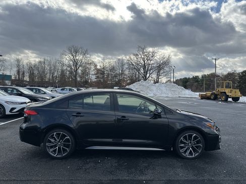 Used 2021 Toyota Corolla SE image 4