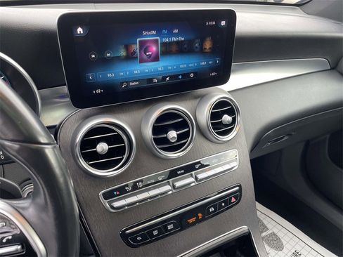 Used 2022 Mercedes-Benz GLC 300 4MATIC w/ Premium Package Lite image 20