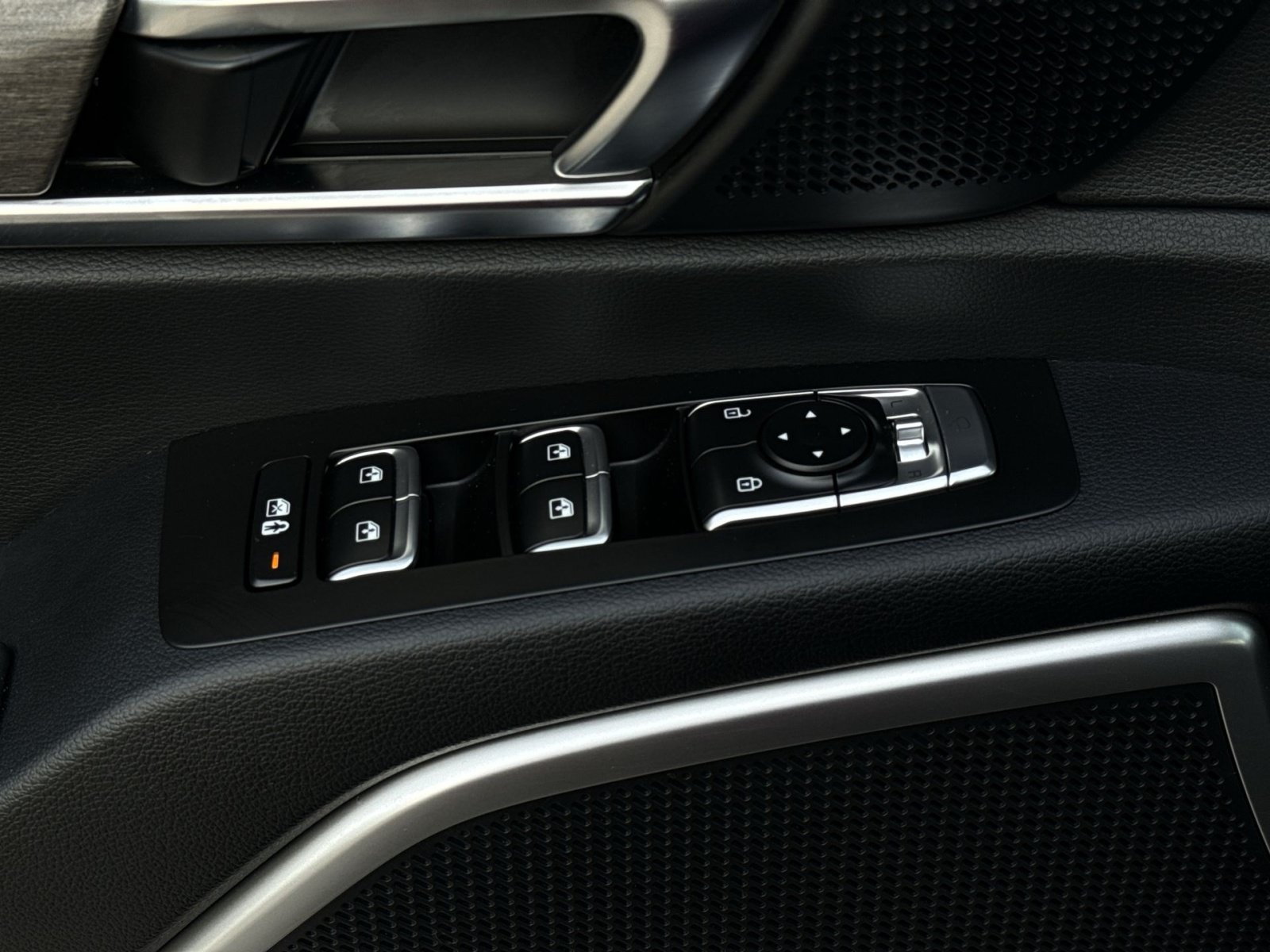 Used 2022 Kia Telluride EX w/ EX Premium Package FWD image 18