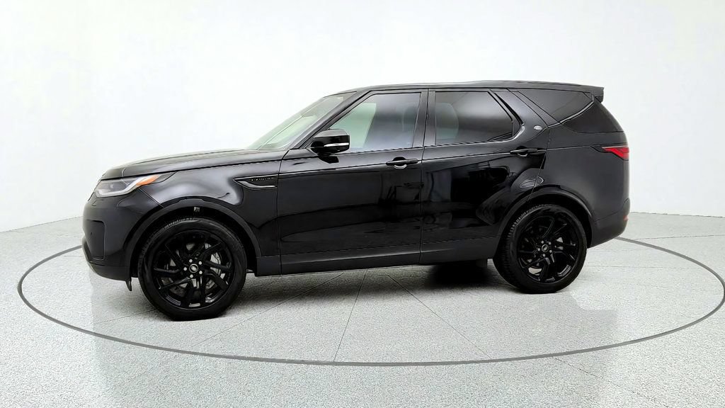 Used 2024 Land Rover Discovery S AWD/4WD image 8