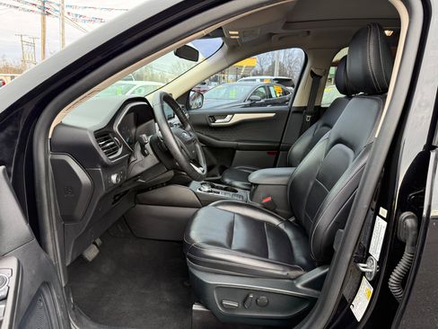 Used 2020 Ford Escape SEL image 10