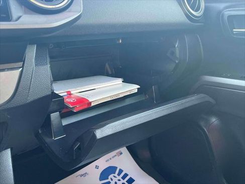 Used 2019 Toyota Tacoma TRD Sport image 25