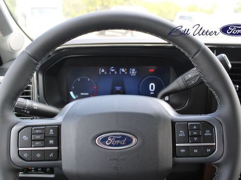 New 2026 Ford F250 Lariat w/ Black Appearance Package AWD/4WD image 18