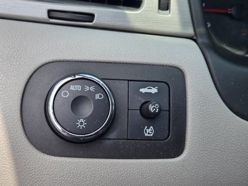 Used 2008 Chevrolet Impala LT FWD image 14