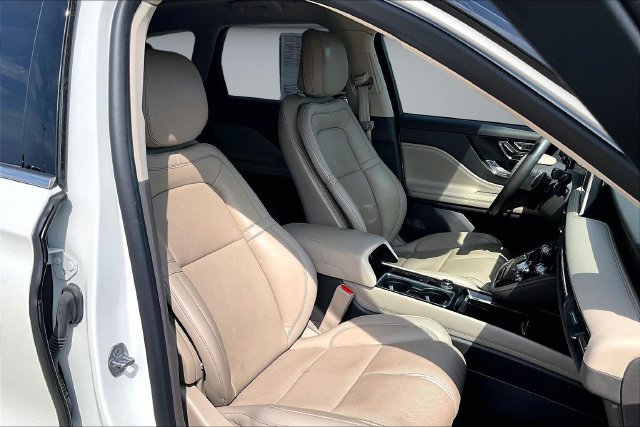 Used 2022 Lincoln Corsair Reserve w/ Equipment Group 201A AWD/4WD image 29