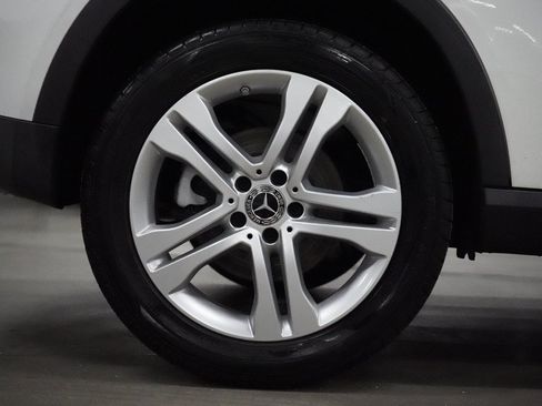 Used 2019 Mercedes-Benz GLA 250 w/ Convenience Package image 36