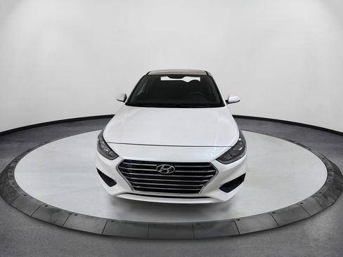 Used 2022 Hyundai Accent SE FWD image 2