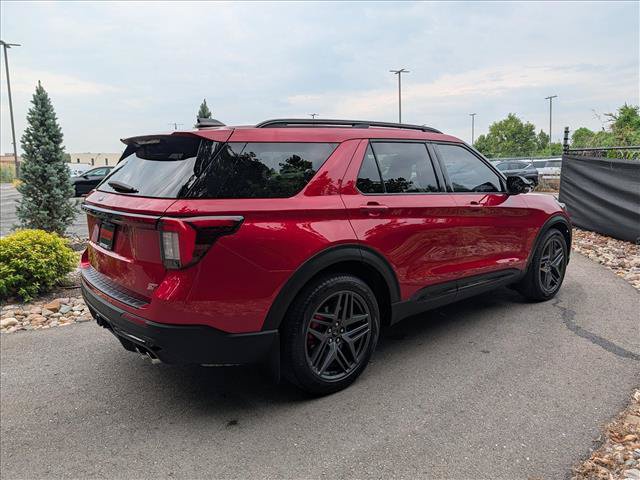 Used 2025 Ford Explorer ST AWD/4WD image 5