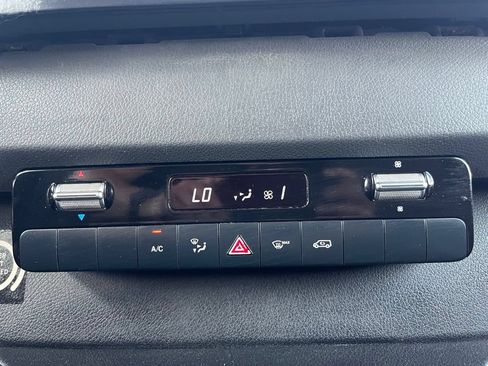 Used 2019 Mercedes-Benz Sprinter 144 image 20