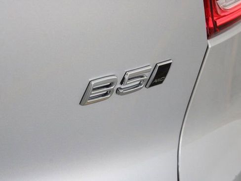 Used 2025 Volvo XC40 B5 Plus image 45