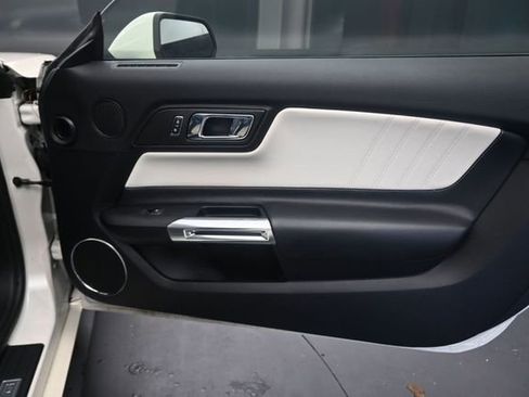 Used 2015 Ford Mustang 50 Years RWD image 24