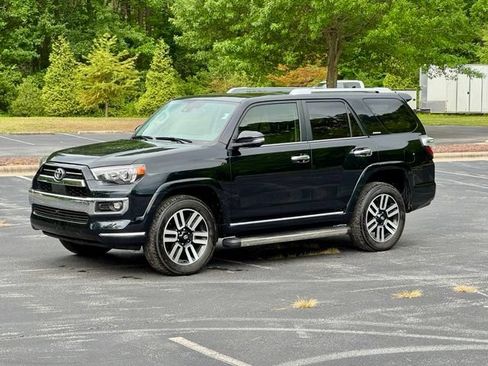 Used 2024 Toyota 4Runner Limited AWD/4WD image 2