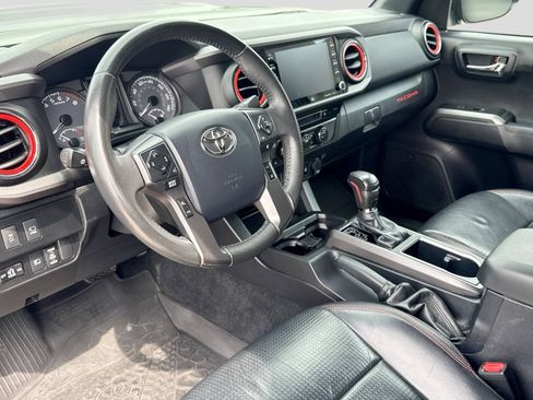 Used 2020 Toyota Tacoma TRD Pro AWD/4WD image 2