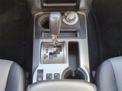 Used 2018 Toyota 4Runner SR5 Premium image 19