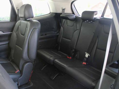 Used 2020 Kia Telluride S FWD image 11