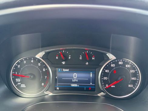 Used 2023 GMC Acadia SLE image 25