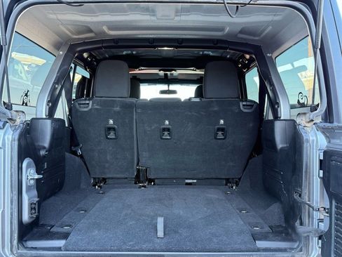Used 2019 Jeep Wrangler Unlimited Sport S image 7