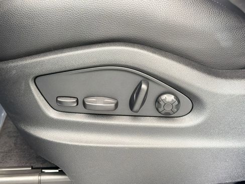 Certified 2024 Porsche Cayenne image 16