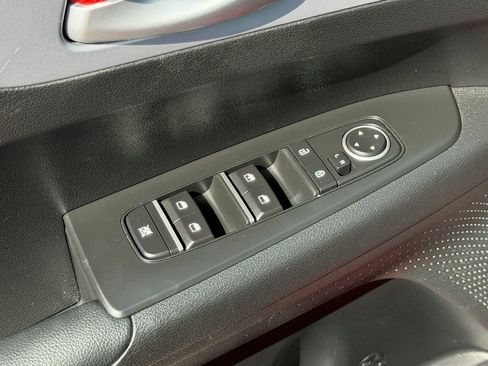 Used 2024 Kia Forte LXS image 32