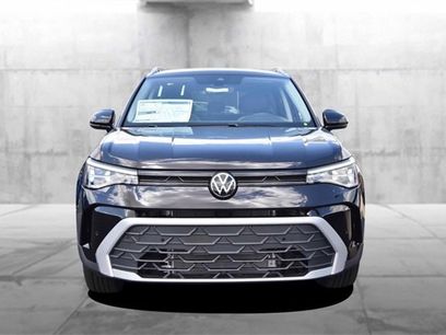 New 2025 Volkswagen Taos SE