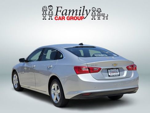 Used 2021 Chevrolet Malibu LS FWD image 3