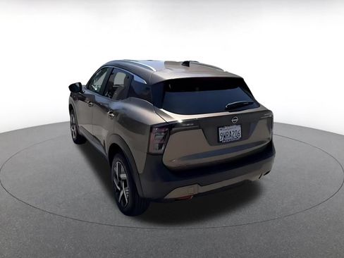 Used 2026 Nissan Kicks SV w/ Cold Weather Package FWD image 11