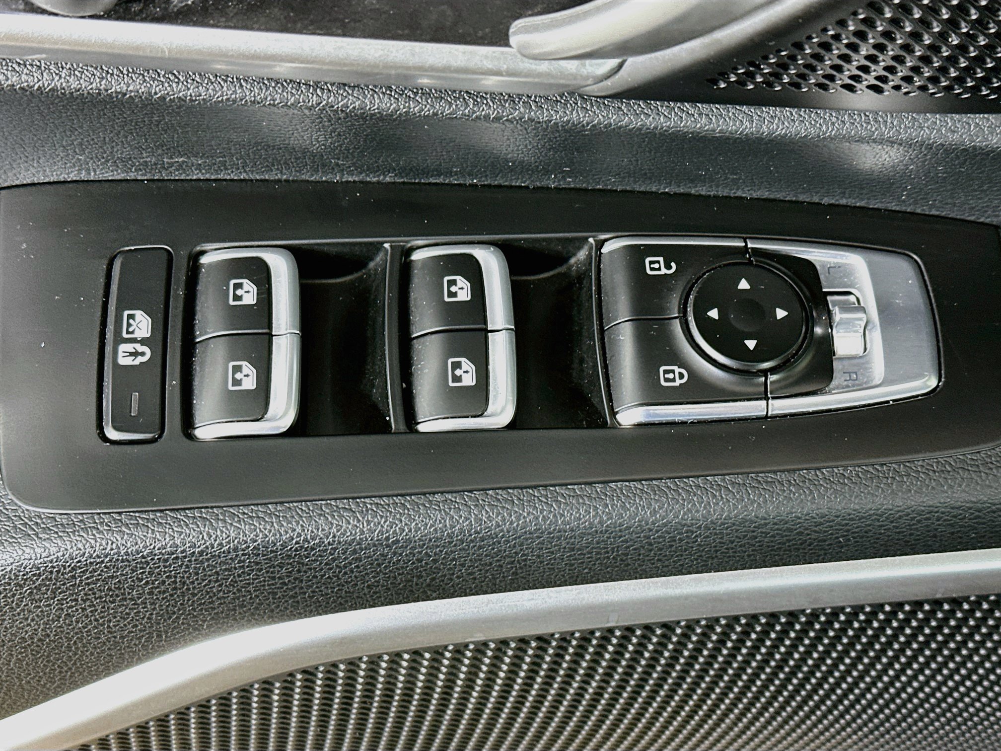 Used 2025 Kia Telluride S AWD/4WD image 15