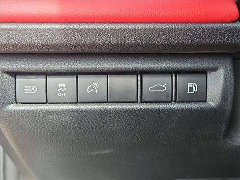 Used 2025 Toyota Camry XSE FWD image 17