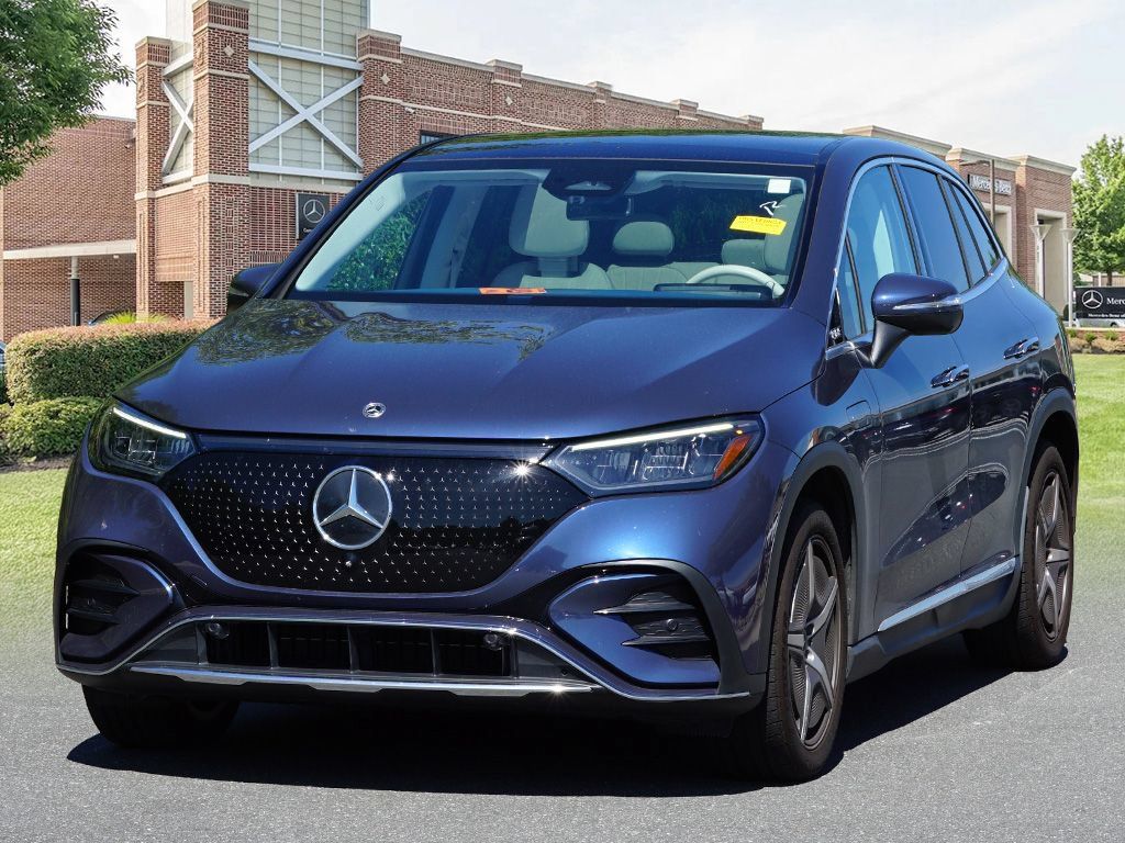 Certified 2023 Mercedes-Benz EQE 500 4MATIC SUV image 4