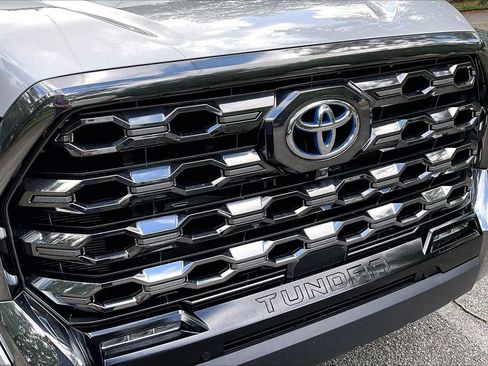 Used 2024 Toyota Tundra Platinum AWD/4WD image 32