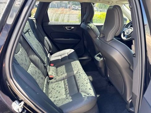 Certified 2025 Volvo XC60 B5 Plus w/ Climate Package AWD/4WD image 13