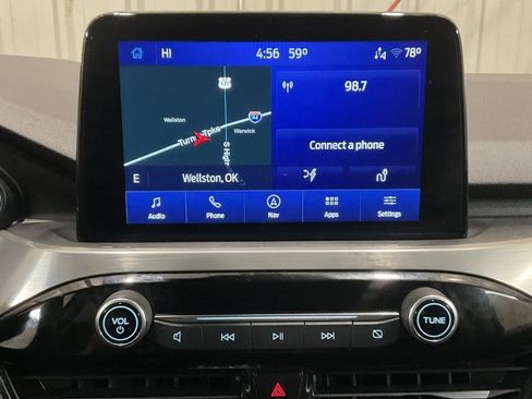 Used 2022 Ford Escape Titanium image 16