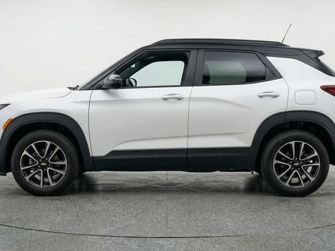 Used 2025 Chevrolet TrailBlazer LT image 5