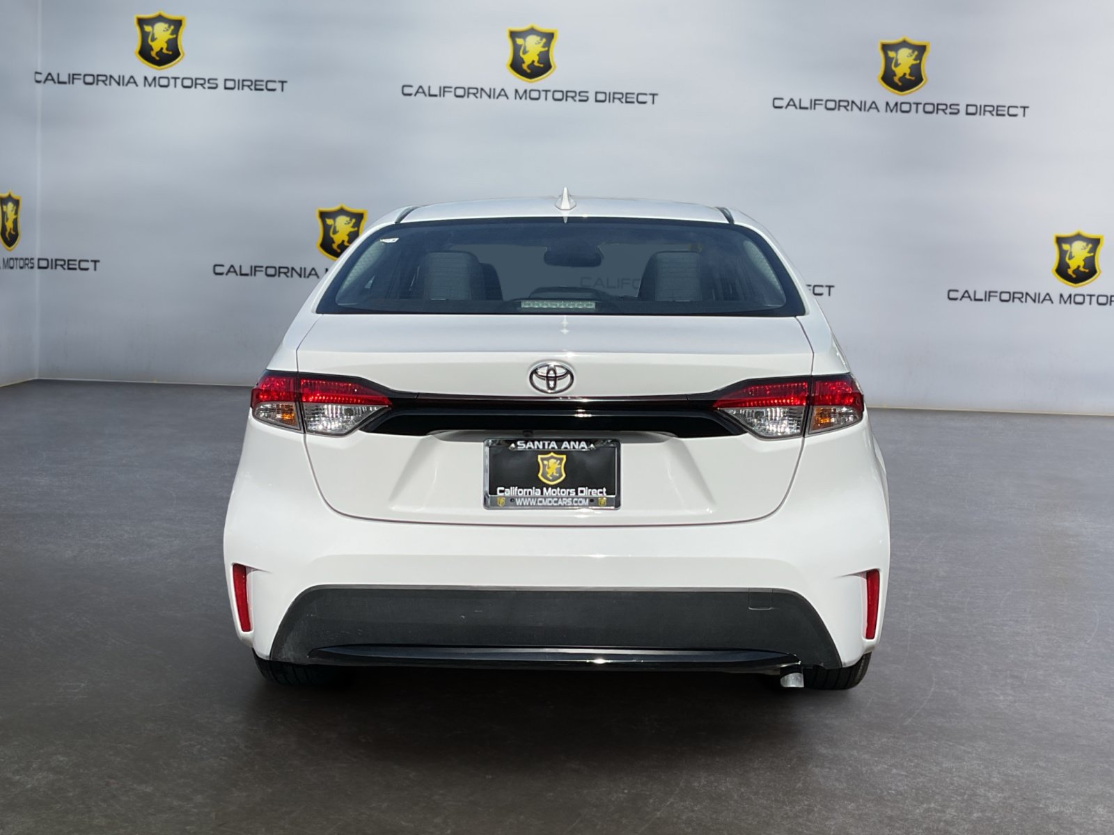 Used 2025 Toyota Corolla LE FWD image 6