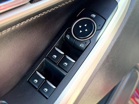 Certified 2021 Ford Explorer XLT w/ Equipment Group 202A image 33