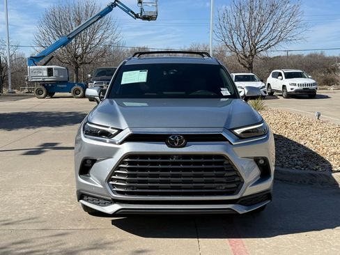 Used 2024 Toyota Grand Highlander MAX Platinum image 9