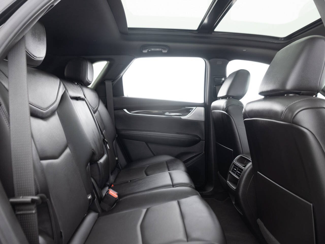 Used 2021 Cadillac XT5 Premium Luxury AWD/4WD image 29