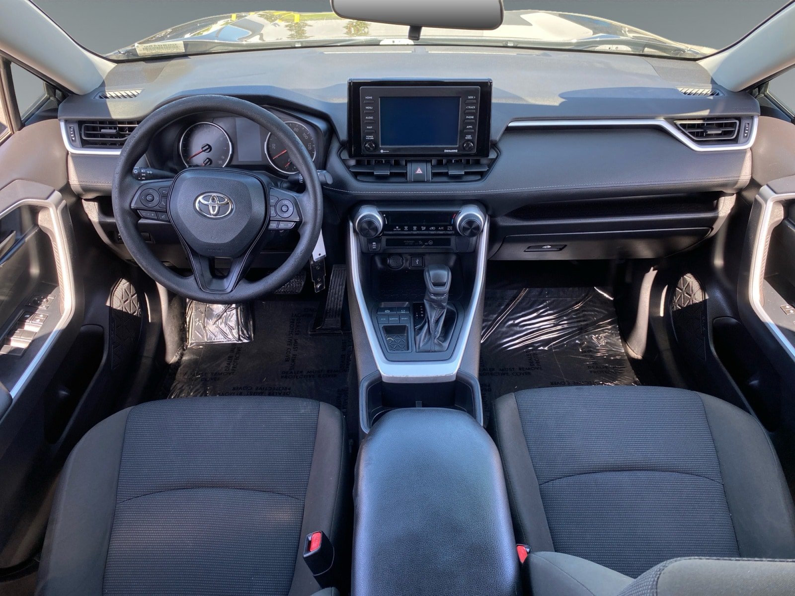 Used 2022 Toyota RAV4 LE FWD image 10