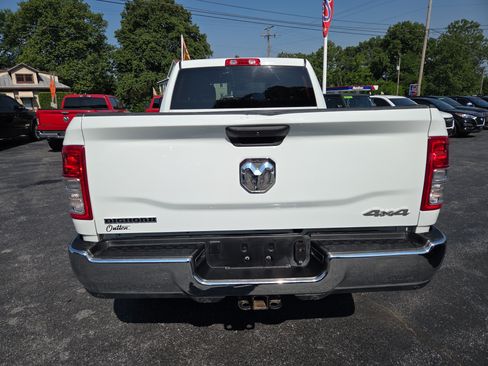 Certified 2024 RAM 2500 Big Horn w/ Off Road Package AWD/4WD image 5