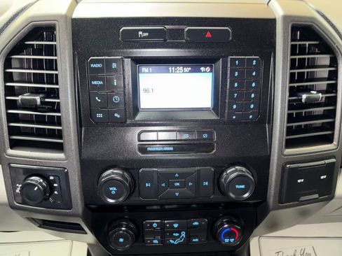 Used 2020 Ford F250 XL w/ Power Equipment Group image 19