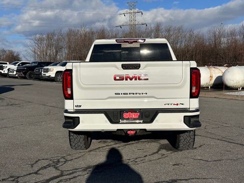 Used 2022 GMC Sierra 1500 AT4X image 8