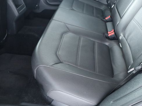 Used 2017 Volkswagen Passat 1.8T R-Line image 31