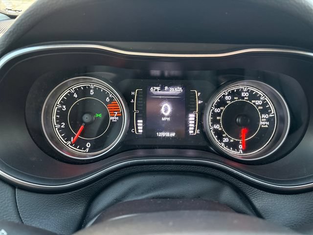 Used 2019 Jeep Cherokee Latitude Plus AWD/4WD image 13