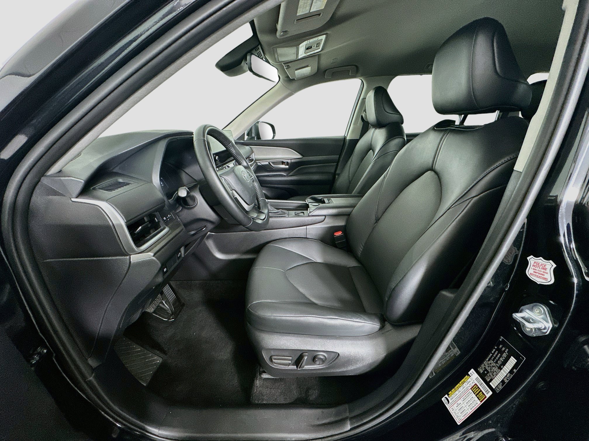 Used 2025 Toyota Grand Highlander AWD image 13