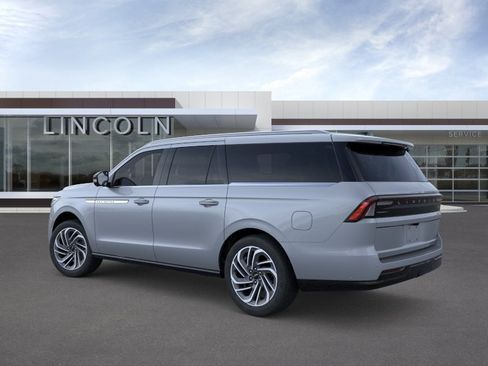 New 2026 Lincoln Navigator L Reserve AWD/4WD image 4