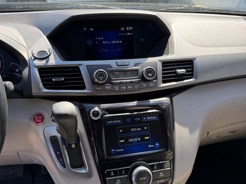 Used 2016 Honda Odyssey SE image 15